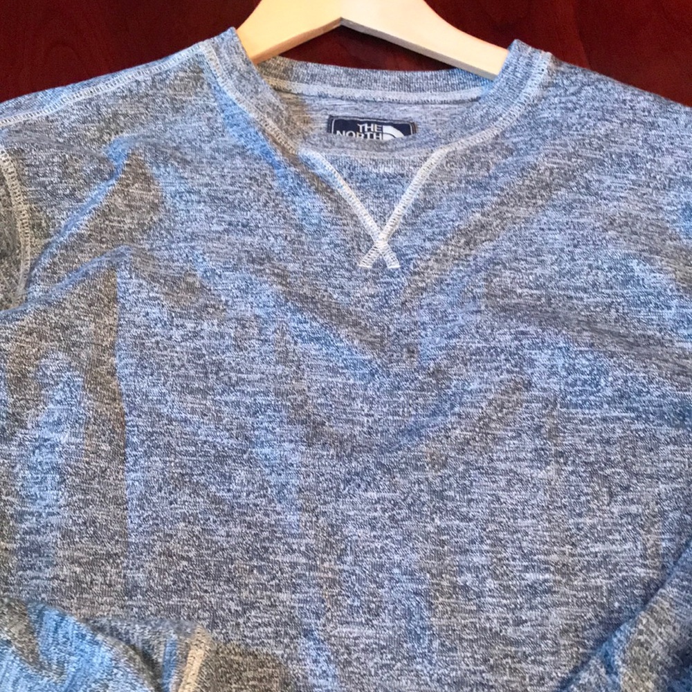 North face sweatshirt size medium.